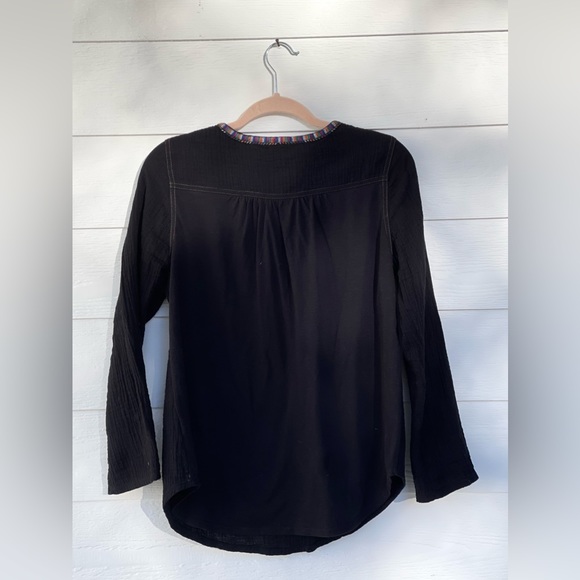 Black Anthropologie blouse with embroidered detailing. Size small. - Picture 6 of 6